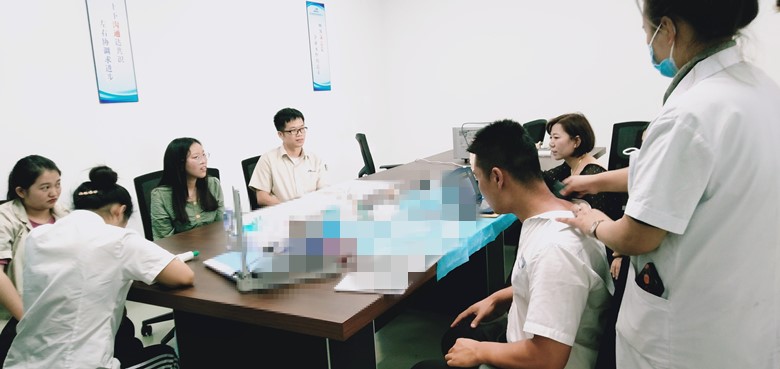 尋醫(yī)問診在身邊 健康生活伴我行(圖1)