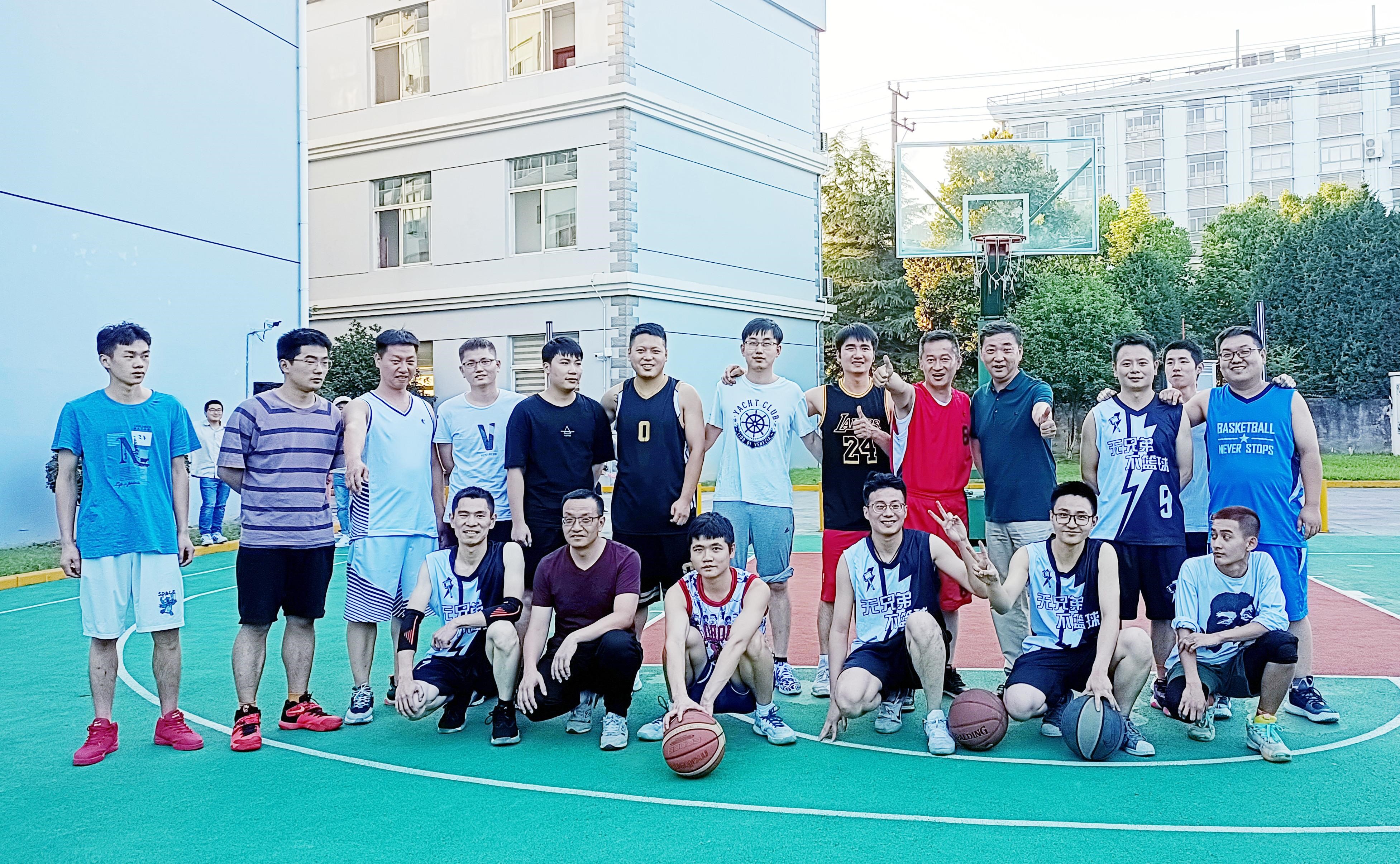 你爭我趕，賽水平；團(tuán)結(jié)奮進(jìn)，爭第一(圖3)